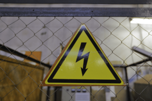 Riscos em instalações e serviços com eletricidade